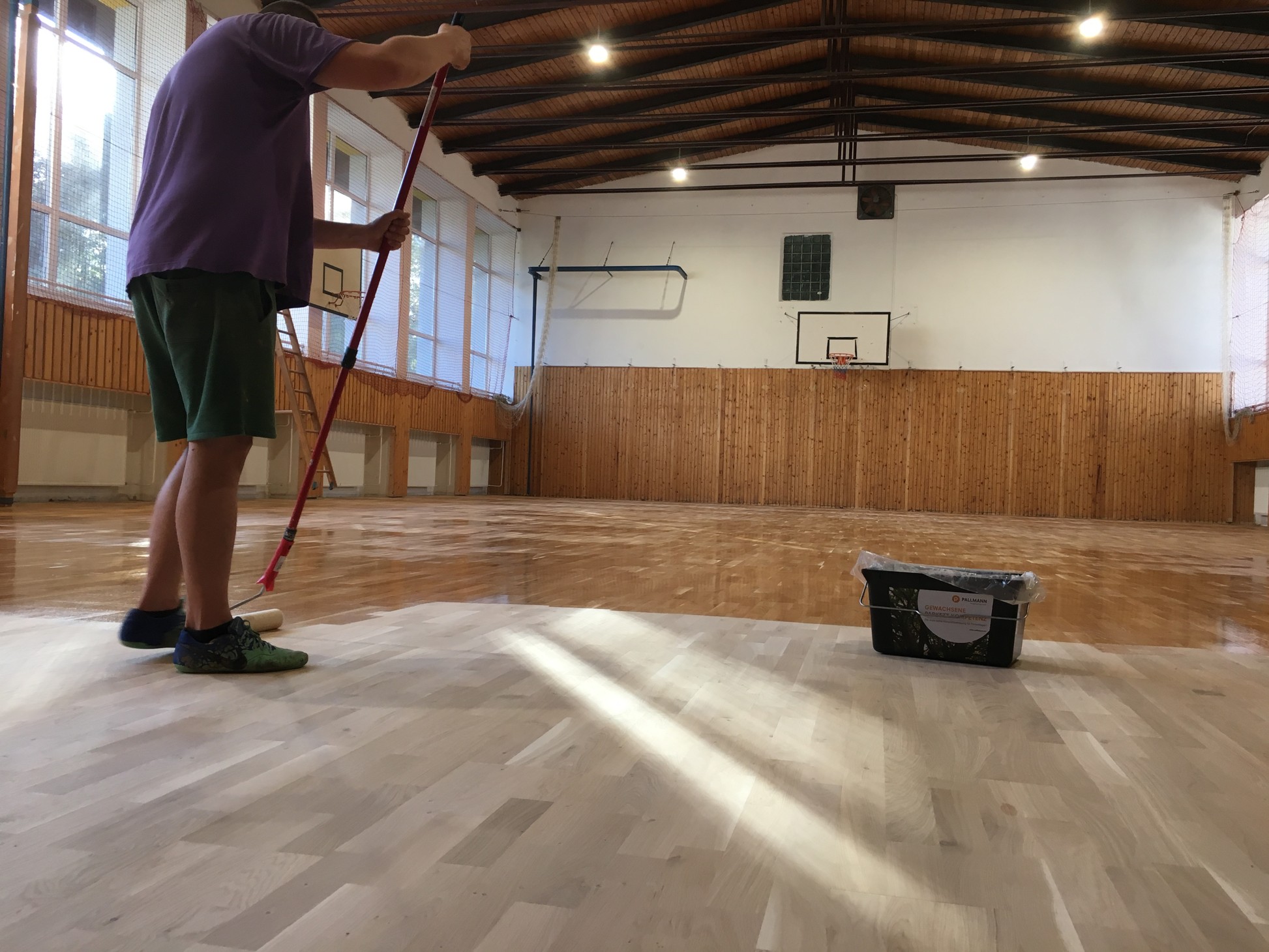 Športové podlahy - lakovanie športovej podlahy