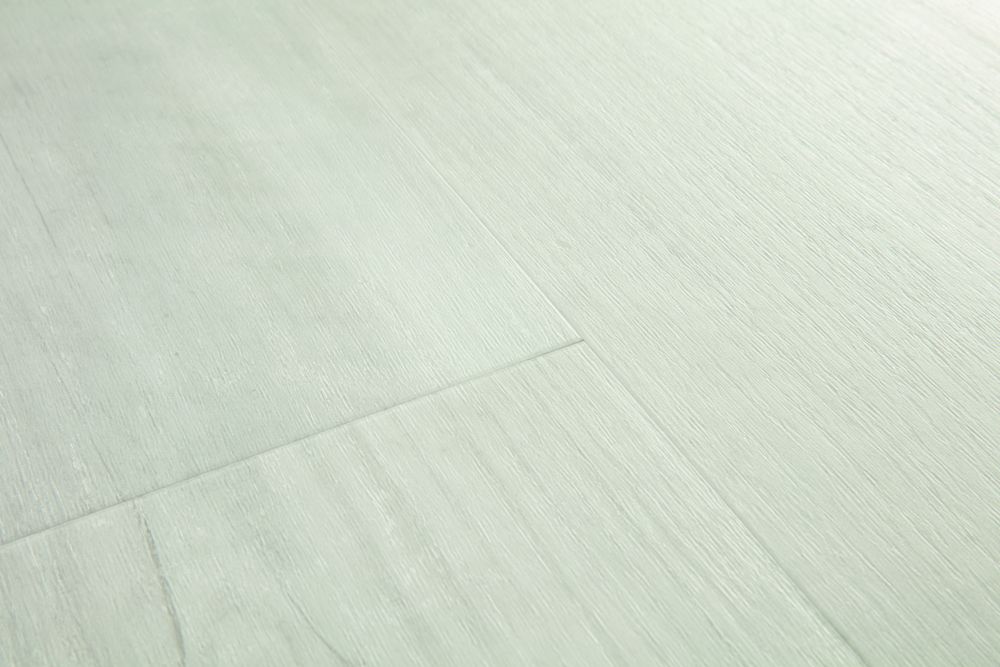 Quick Step ALPHA VINYL BLOOM AVMPU-40204 - 5+1mm Borovica Snežná